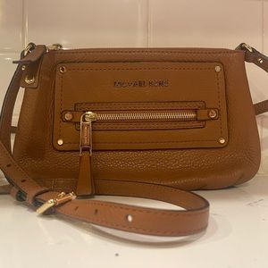 Michael Kors Gilmore Crossbody In Chestnut Brown